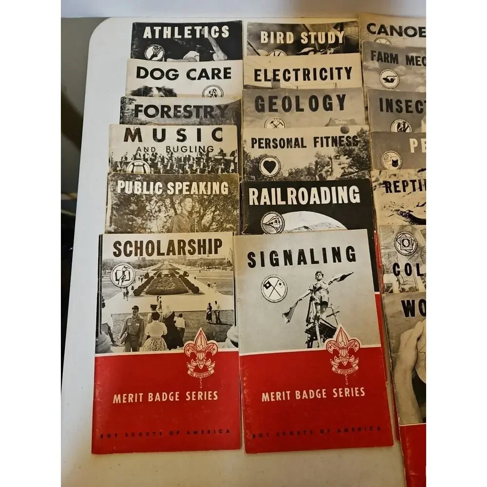 Vintage Boy Scouts Of America Merit Badge Book Lot Of 31